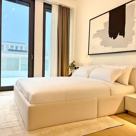 Voya Zenit-luxurious City Apt W Stunning Views & Concierge *